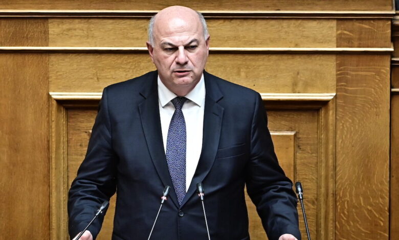 Ο-Κώστας-Τσιάρας-καρατόμησε-τον-πρόεδρο-του-ΟΠΕΚΕΠΕ-Νικόλαο-Σαλάτα