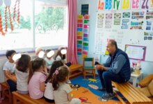 Νηπιαγωγείο-Κεφαλοβρύσου:-Δράση-για-τα-αδέσποτα-ζώα-παρουσία-του-Αντιδημάρχου-Τρικκαίων
