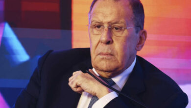 Λαβρόφ:-Θα-ήταν-έγκλημα-να-αφεθούν-εκατομμύρια-πολίτες-στην-κυριαρχία-της-«χούντας»-του-Κιέβου