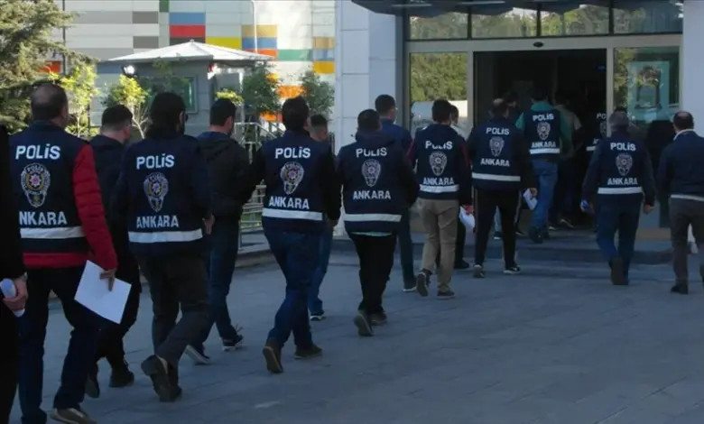 Τουρκία:-Σύλληψη-δεκάδων-στρατιωτικών-και-αστυνομικών-για-σχέσεις-με-το-«δίκτυο-Γκιουλέν»