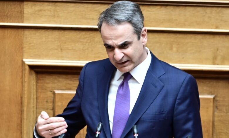Γιατί-η-κυβέρνηση-ανοίγει-από-τώρα-τον-διάλογο-για-την-άρση-της-μονιμότητας-στο-δημόσιο-–-Τι-θα-γίνει-με-τη-Συνταγματική-Αναθεώρηση