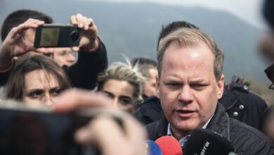 Τέμπη:-Με-“μοντέλο-Τριαντόπουλου”-η-παραπομπή-του-πρώην-υπουργού-Κώστα-Καραμανλή