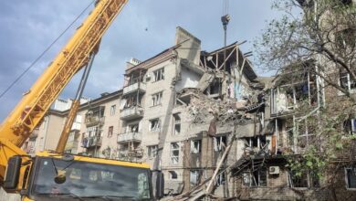Ουκρανία:-9-νεκροί-από-νέα-ρωσική-πυραυλική-επίθεση-στο-Κίεβο,-έκλεισαν-προσωρινά-τα-4-αεροδρόμια-της-Μόσχας-πριν-από-την-ανταλλαγή-αιχμαλώτων