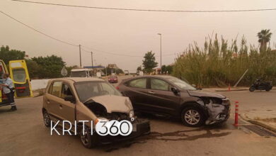 Χανιά:-Νέο-τροχαίο-με-σύγκρουση-2-αυτοκινήτων-σε-διασταύρωση-–-Στο-νοσοκομείο-3-παιδιά