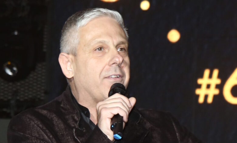 Τάσος-Δούσης-προς-νεόπλουτους:-«Κακό-είναι-τα-χρήματα-να-σε-κάνουν-μαλ@@α»