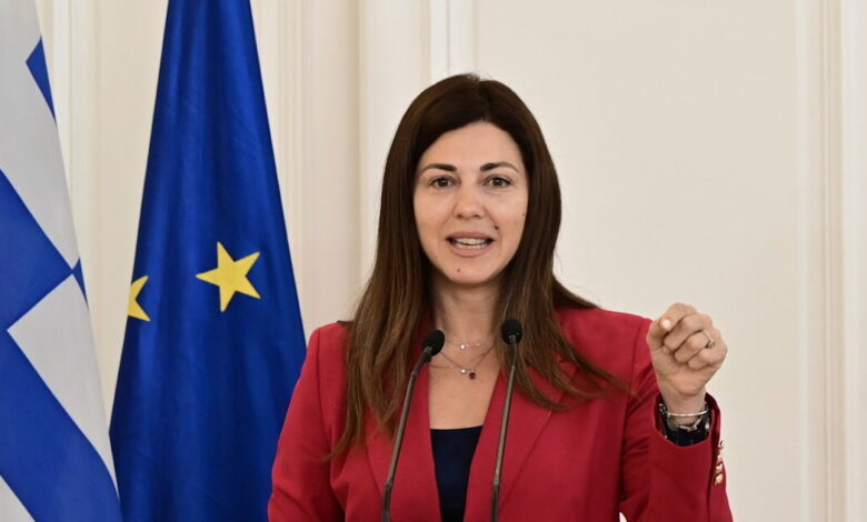 Ερώτηση-4-βουλευτών-της-ΝΔ-σε-Ζαχαράκη-για-τους-μαθητές-που-αποφοιτούν-με-βαθμό-κάτω-από-τη-βάση