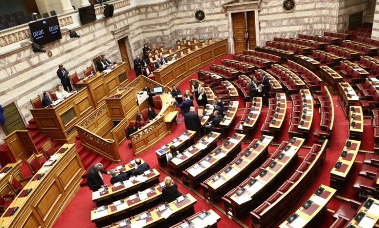 Για-παράβαση-καθήκοντος-παραπέμπει-η-ΝΔ-τον-Κώστα-Καραμανλή-–-Τι-λέει-το-κείμενο-για-την-σύσταση-προανακριτικής-επιτροπής