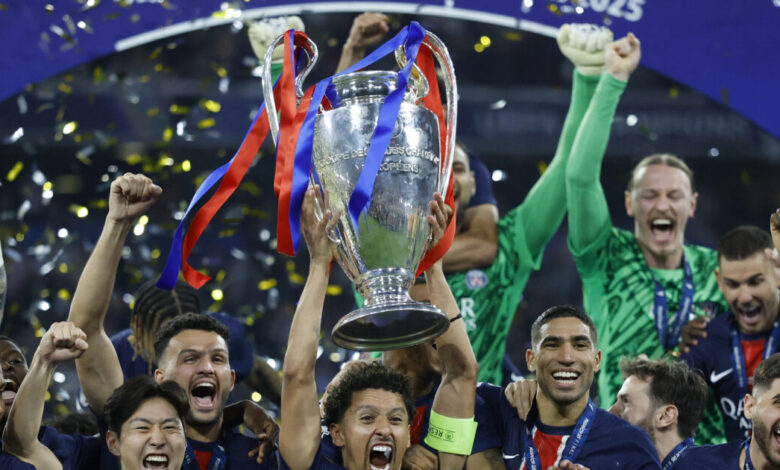 Η-Παρί-Σεν-Ζερμέν-σήκωσε-το-champions-league-–-Η-απονομή-του-τροπαίου-στην-«allianz-arena»