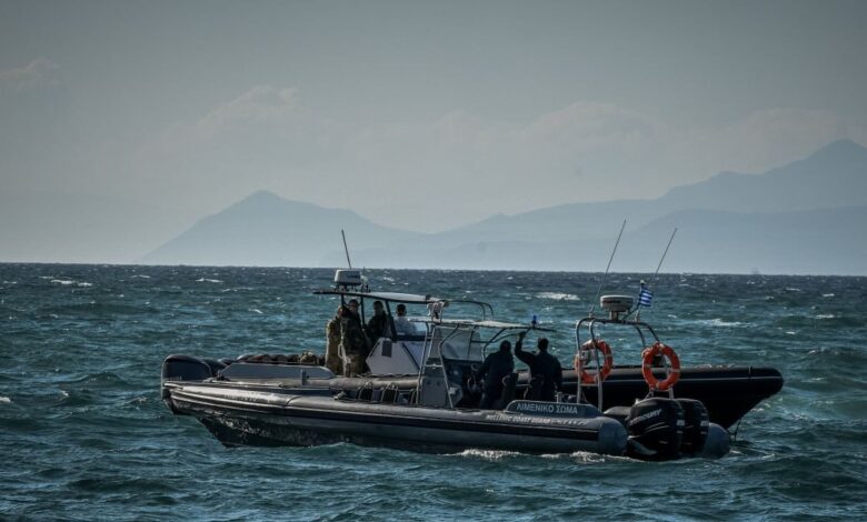 Κάρπαθος:-Επιχείρηση-διάσωσης-75-μεταναστών-–-Τους-περισυνέλεξε-το-«blue-star-Χίος»