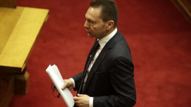 Δίκη-novartis:-«Δεν-ωφέλησα-την-εταιρεία»-κατέθεσε-ο-Γιάννης-Στουρνάρας-–-«Να-μας-πουν-ποιοι-τους-έβαλαν»