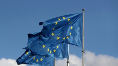 «Ρήτρα-εξαίρεσης»-&-«Ταμείο-Ανάπτυξης»-στο-παζάρι-για-το-πόσο-«ενωμένη»-μπορεί-να-μείνει-η-ΕΕ,-απέναντι-στους-δασμούς
