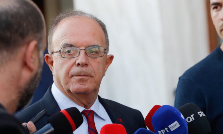 Βερνίκος:-Ο-Μαρινάκης-είπε-πως-πρέπει-η-μία-ομάδα-να-βοηθά-την-άλλη-–-Έθεσε-και-θέμα-αγωνιστικών-χώρων-στην-uefa