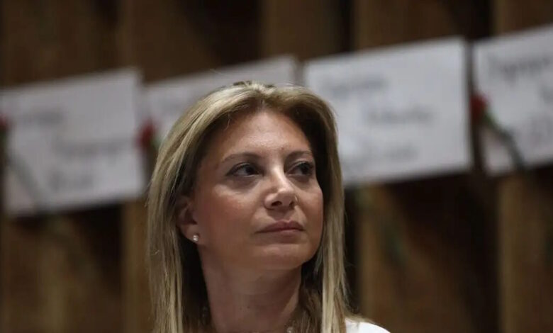 Η-Μαρία-Καρυστιανού-ζητά-προανακριτική-για-εσχάτη-προδοσία-από-Μητσοτάκη-έως-Σπίρτζη-για-τα-Τέμπη
