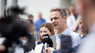 Αιχμές-Μητσοτάκη-για-Τσίπρα:-Κάποιοι-προσπαθούν-να-ξαναγράψουν-την-ιστορία-και-να-κάνουν-το-άσπρο-–-μαύρο