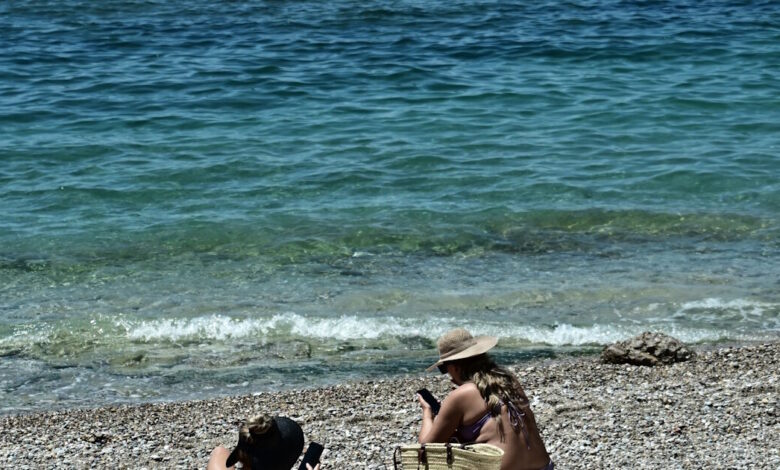 Καιρός:-Οι-8-περιοχές-με-τις-υψηλότερες-θερμοκρασίες-–-Ιδανικές-για-μπάνιο-οι-ζεστές-θάλασσες