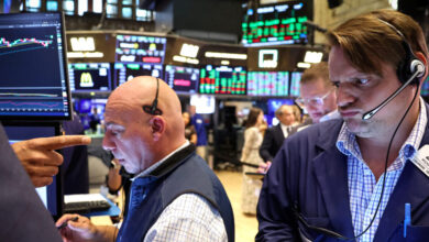 Στο-κόκκινο-έκλεισαν-οι-δείκτες-στη-wall-street-αφού-η-κόντρα-Τραμπ-–-Μασκ-καλά-κρατεί