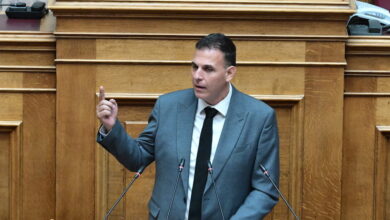 Βαρύ-πένθος-για-τον-Γιώργο-Καραμέρο:-Πέθανε-η-μητέρα-του-–-«Ήταν-ένας-αγνός-άνθρωπος-με-σταθερές-αρχές»