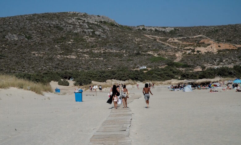 Χανιά:-Μία-67χρονη-στην-παραλία-του-Μπάλου-κατέρρευσε-και-πέθανε-μπροστά-στη-φίλη-της