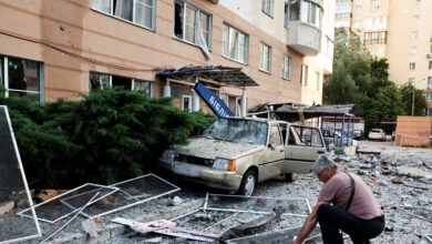 Ουκρανία:-Διασώστες-οι-3-από-τους-4-νεκρούς-που-σκοτώθηκαν-από-ρωσική-επίθεση-με-450-drones-και-πυραύλους