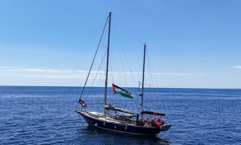 Το-Ισραήλ-διέταξε-τον-στρατό-να-μην-αφήσει-το-σκάφος-madleen-να-φτάσει-στη-Γάζα-–-Ανάμεσα-στους-επιβάτες-του-και-η-Γκρέτα-Τούνμπεργκ