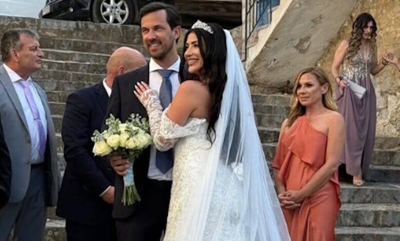 power-of-love:-Παντρεύτηκαν-οι-πρώην-παίκτες,-Δήμος-Περπερίδης-και-Ανδριάνα-Παναγιώτου,-με-κουμπάρα-την-Κατερίνα-Καραβάτου