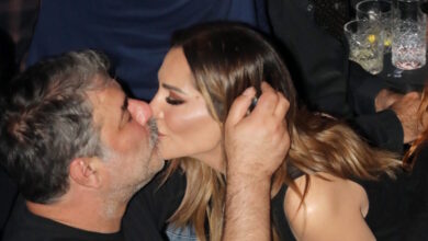 Βασίλης-Μπισμπίκης:-Ο-«τρελός»-χορός-δίπλα-στη-Δέσποινα-Βανδή-σε-νυχτερινή-έξοδο-στη-Μύκονο