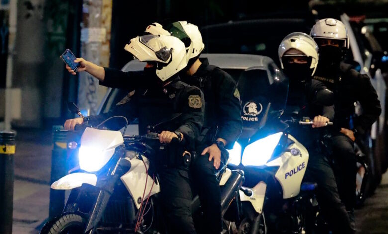 Καραμπόλα-τριών-οχημάτων-στη-λεωφόρο-Συγγρού-–-Μποτιλιάρισμα-στο-σημείο
