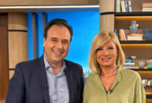 Ο-Υπουργός-Ψηφιακής-Διακυβέρνησης-Δημήτρης-Παπαστεργίου-στη-Φαίη-Σκορδά-για-τα-Τρίκαλα,-το-Υπουργείο-και-την-αγάπη-του-για-την-τεχνολογία