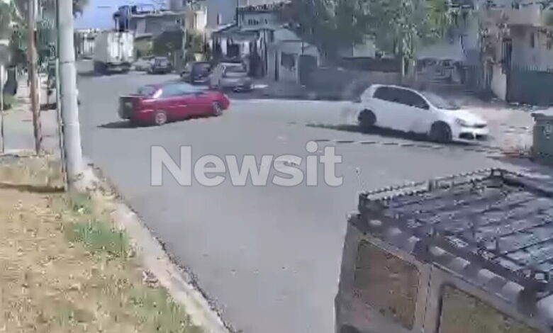 Μενίδι:-Βίντεο-ντοκουμέντο-από-τη-στιγμή-που-οδηγός-παραβιάζει-το-stop-και-πέφτει-σε-σκουπίδια-