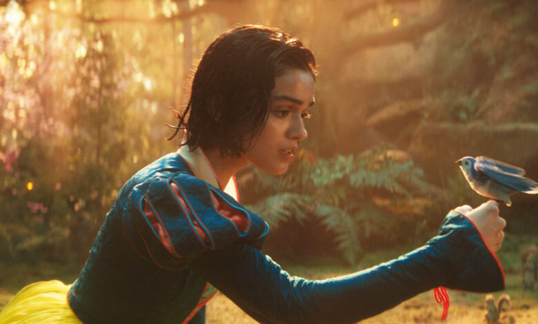 Η-πολυσυζητημένη-Χιονάτη-διαθέσιμη-στο-disney+