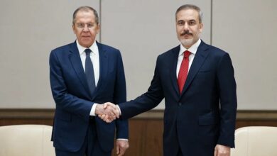 Ο-Λαβρόφ-και-ο-Φιντάν-συμφωνούν-ότι-οι-εχθροπραξίες-στη-Μέση-Ανατολή-πρέπει-να-σταματήσουν