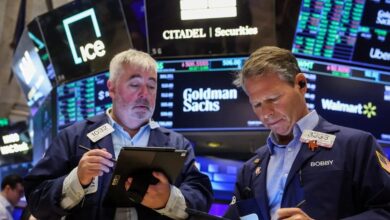 wall-street:-Ο-dow-jones-κλείνει-300-μονάδες-υψηλότερα-μετά-το-sell-off-της-Παρασκευής