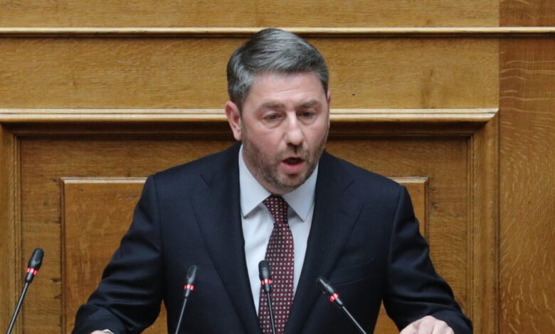 Ο-Ανδρουλάκης-έτοιμος-για-«μετωπική»-με-τον-Μητσοτάκη-στη-συζήτηση-για-την-Προανακριτική-–-Πώς-ο-ΣΥΡΙΖΑ-έφτασε-στην-απόφαση-της-αποχής