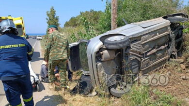 Χανιά:-Σοβαρό-τροχαίο-στην-παλιά-εθνική-οδό-–-Αυτοκίνητο-τούμπαρε-και-εγκλωβίστηκε-ο-οδηγός