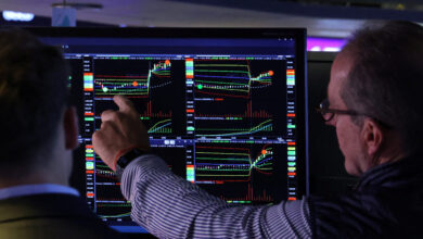wall-street:-Ο-dow-jones-καταγράφει-μικρές-απώλειες-μετά-τις-ανακοινώσεις-της-fed-ότι-δεν-βιάζεται-να-μειώσει-τα-επιτόκια