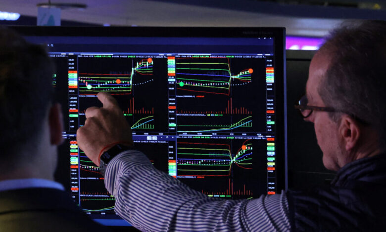 wall-street:-Ο-dow-jones-καταγράφει-μικρές-απώλειες-μετά-τις-ανακοινώσεις-της-fed-ότι-δεν-βιάζεται-να-μειώσει-τα-επιτόκια