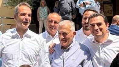 Δίπλα-στον-Πρωθυπουργό-στη-Θεσσαλονίκη-ο-Κώστας-Σκρέκας-–-Παρών-σε-μεγάλα-έργα-και-εξαγγελίες-για-νέες-παροχές