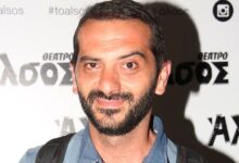 Ο-Λεωνίδας-Κουτσόπουλος-και-ο-2,5-ετών-γιος-του,-Κίμωνας,-έχτισαν-σπιτάκι-στον-κήπο-τους