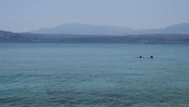 Χανιά:-Ένας-80χρονος-ανασύρθηκε-νεκρός-στην-παραλία-Χονολουλού-–-«Ήθελα-να-τον-σώσω»-λέει-αυτόπτης-μάρτυρας