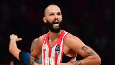 Ο-Εβάν-Φουρνιέ-δοκίμασε-τυρόπιτα-και-ξετρελάθηκε