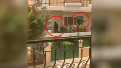 Νέα-Κηφισιά:-Γείτονας-«τσάκωσε»-3-κουκουλοφόρους-να-«μπουκάρουν»-σε-σπίτι-–-Η-στιγμή-που-διαφεύγουν-από-το-μπαλκόνι