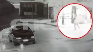 Λαμία:-Ο-δολοφόνος-του-59χρονου-επιχειρηματία-άλλαξε-ρούχα-και-επέστρεψε-στον-τόπο-του-εγκλήματος-–-Βίντεο-ντοκουμέντο