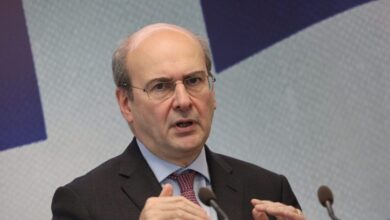 Χατζηδάκης:-Το-2024-πετύχαμε-τη-2η-καλύτερη-επίδοση-στις-Άμεσες-Ξένες-Επενδύσεις-από-το-1990