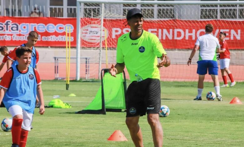 Στο-star-soccer-camp-της-Αϊντχόβεν-οι-Καλιτζάκης-και-Αναγνώστου