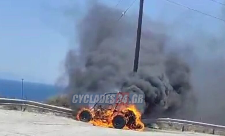 Σαντορίνη:-«Λαμπάδιασε»-τουριστικό-buggy-στην-Οία-–-Σώοι-οι-επιβαίνοντες