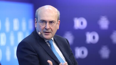 Χατζηδάκης:-Περιορισμένες-οι-επιπτώσεις-στην-οικονομία-αν-εφαρμοστεί-η-εκεχειρία-στη-Μ.-Ανατολή