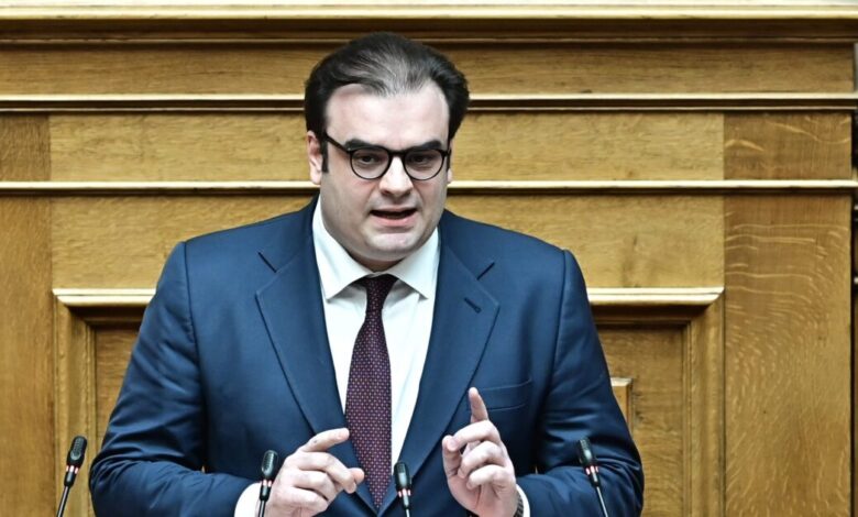 Πιερρακάκης:-Έτοιμοι-να-παρέμβουμε-αν-χρειαστεί-λόγω-της-κρίσης-στη-Μέση-Ανατολή-–-Δεν-αλλάζει-ο-αναπτυξιακός-προσανατολισμός-της-ΔΕΘ