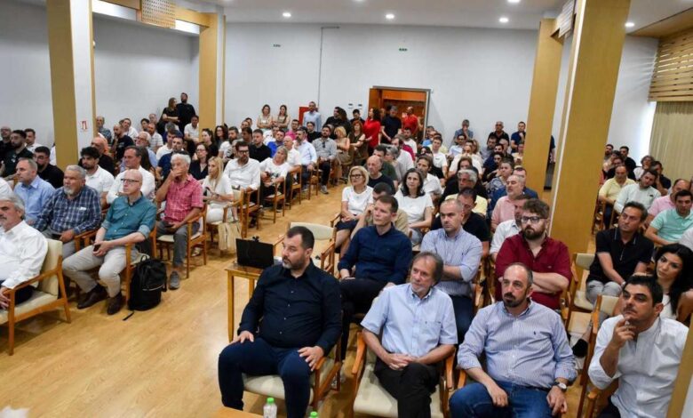 Πλήθος-κόσμου-στο-Επιμελητήριο-Τρικάλων-για-τις-νέες-δράσεις-ενίσχυσης-επιχειρήσεων