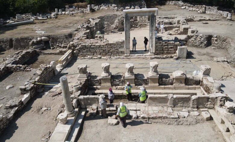 Σπάνια-αρχαία-βιβλιοθήκη-στη-Στρατονίκεια-της-Μικράς-Ασίας
