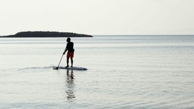 Κρήτη:-Αγνοείται-χειριστής-κανό-που-παρασύρθηκε-από-τους-ανέμους-–-Τον-αναζητούν-με-ελικόπτερο,-πλοίο-και-drones